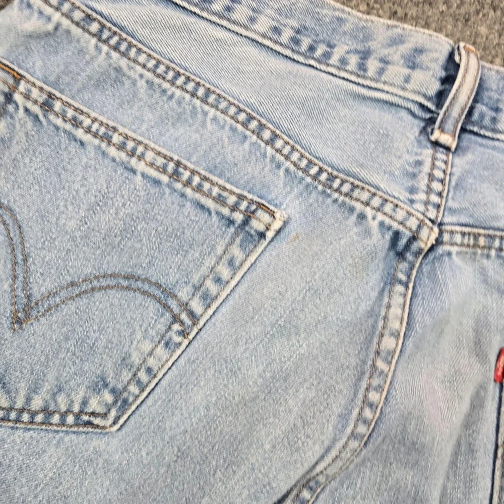 VTG Levi's 560 Jeans Men 36x34 Blue Light Wash Comfort Fit Relaxed Tapered 34x32